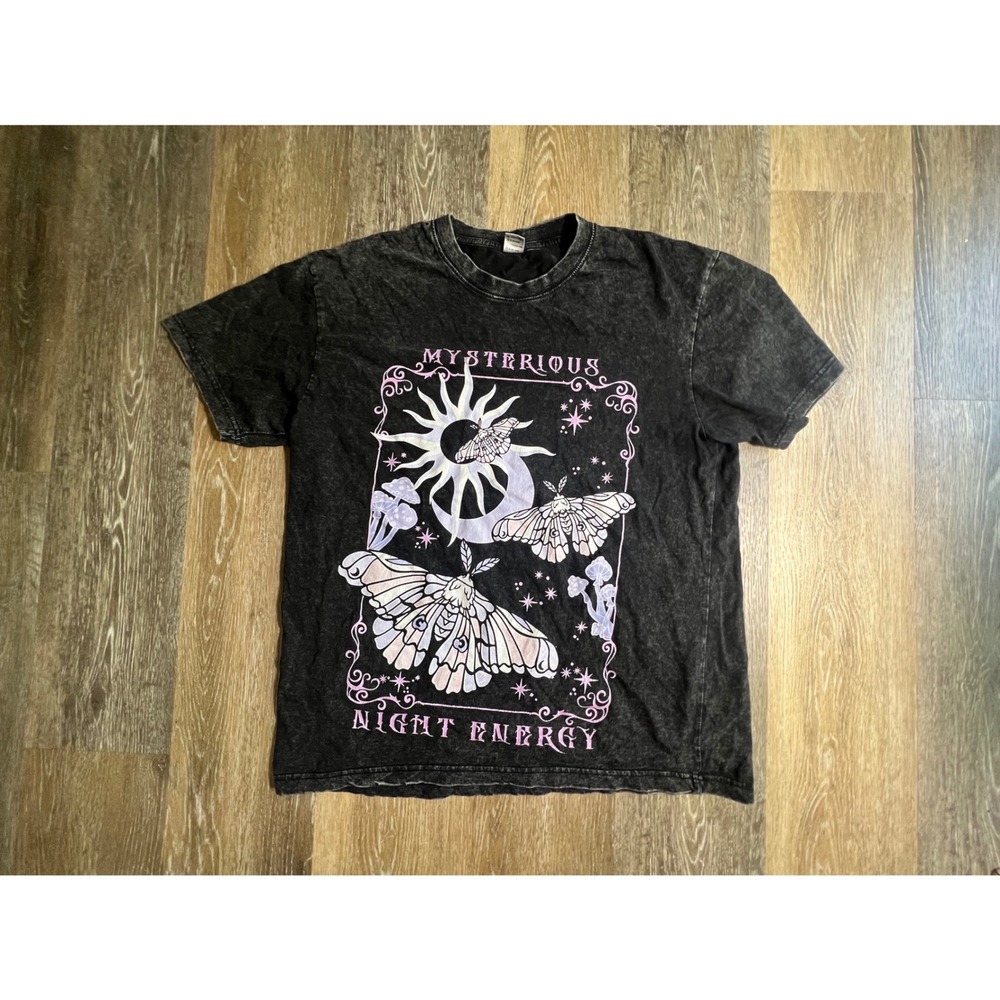 Unbranded Graphic Tee Mens Large Black Excellent Mysterious Night Energy Moth
